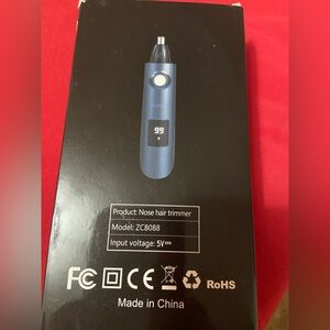 Men's nose hair trimmer